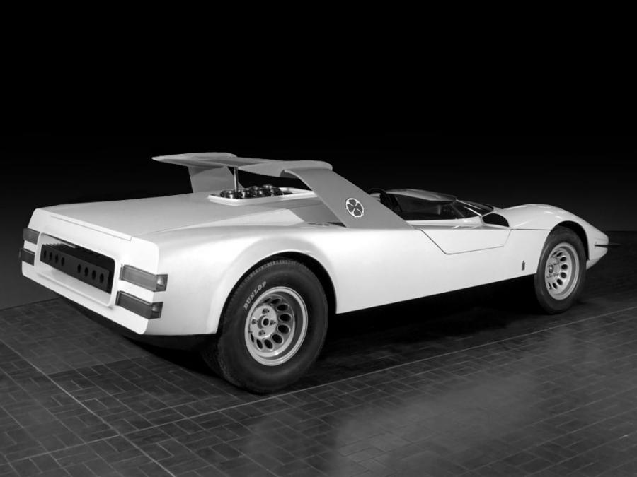  Alfa Romeo P33 Roadster (750.33.108) 1968 года  (фото 6 из 8)
